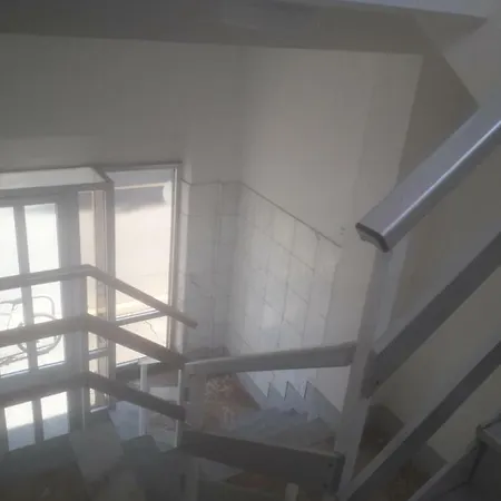 Viale San Bartolomeo, 225 *